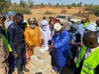 Pose de la 1ère pierre du barrage de Tiètiguila.jpg
